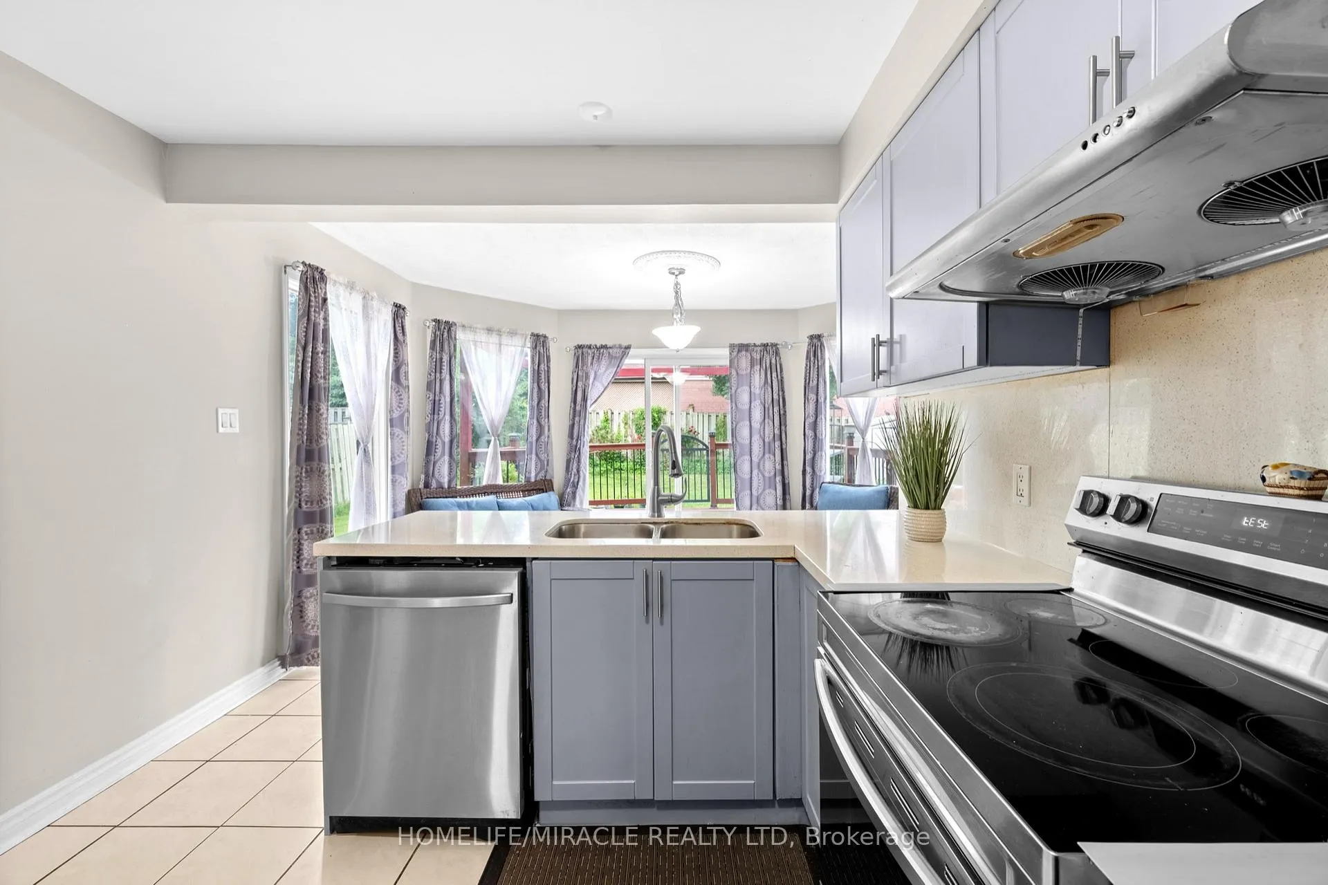 Photo 15 of 29 Nasmith Street, Brampton, Westgate — HOMEH