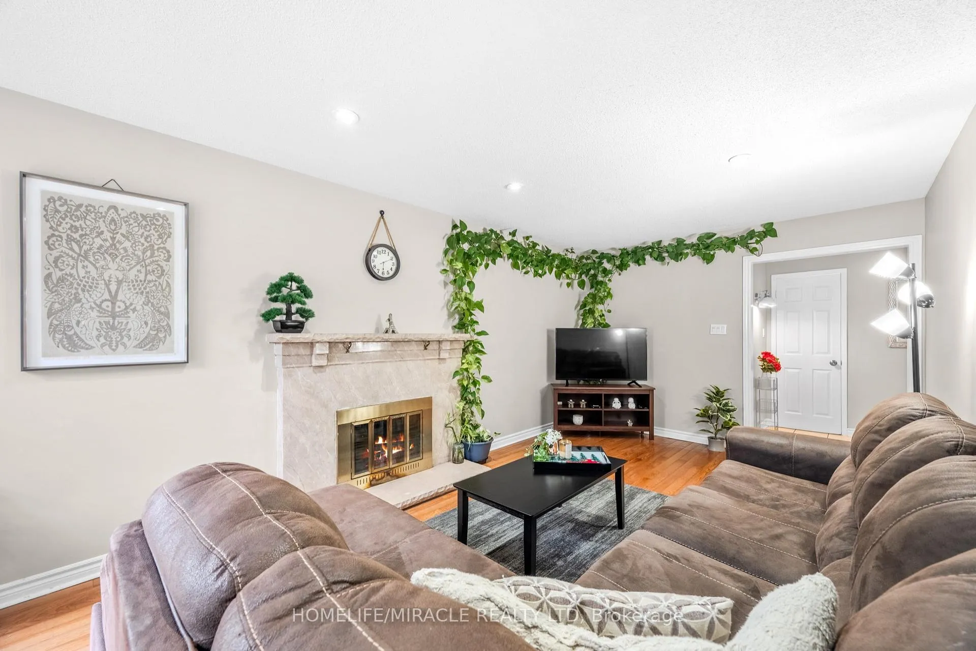 Photo 18 of 29 Nasmith Street, Brampton, Westgate — HOMEH