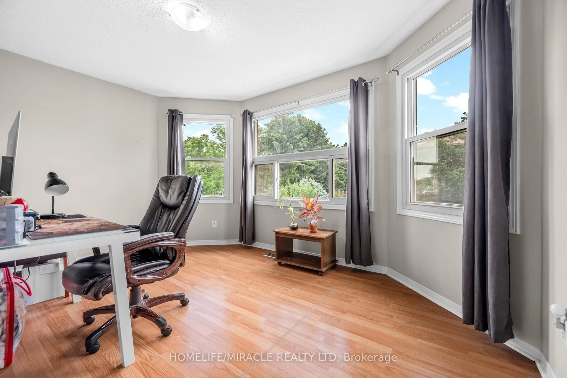 Photo 24 of 29 Nasmith Street, Brampton, Westgate — HOMEH