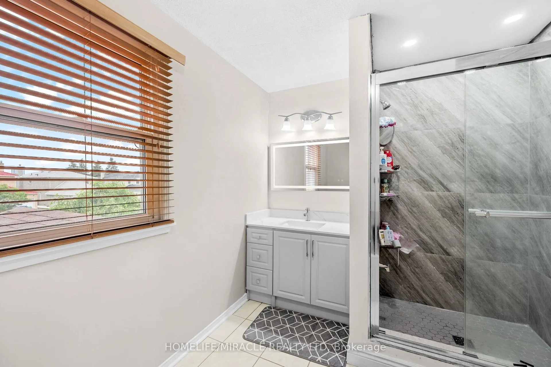Photo 27 of 29 Nasmith Street, Brampton, Westgate — HOMEH