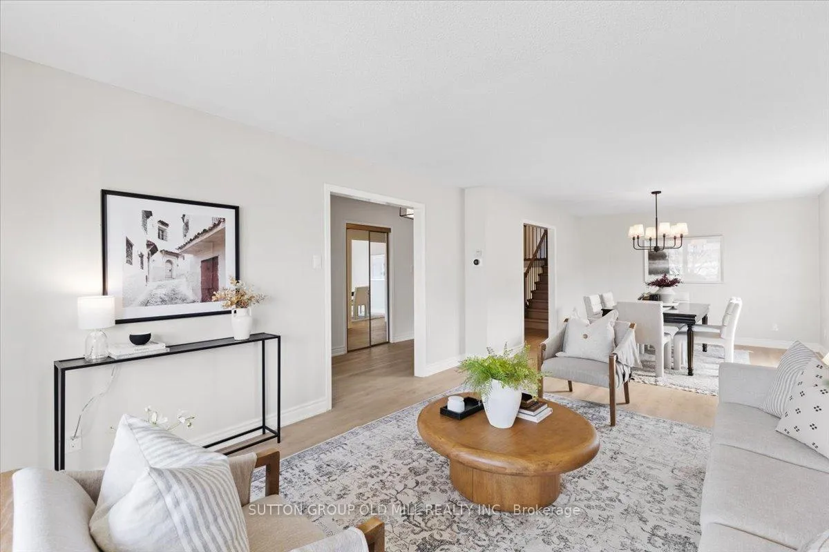 Photo 1 of 37 Brandy Crescent, Vaughan, East Woodbridge — HOMEH
