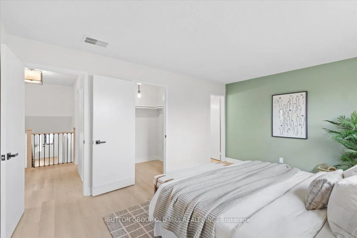 Photo 5 of 37 Brandy Crescent, Vaughan, East Woodbridge — HOMEH