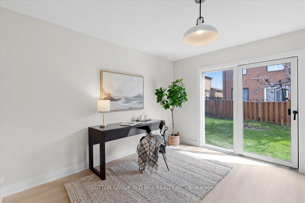 Photo 7 of 37 Brandy Crescent, Vaughan, East Woodbridge — HOMEH
