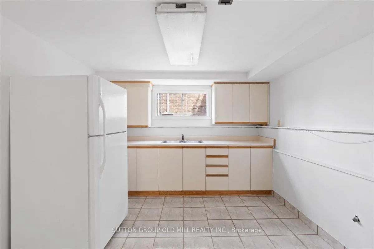 Photo 9 of 37 Brandy Crescent, Vaughan, East Woodbridge — HOMEH