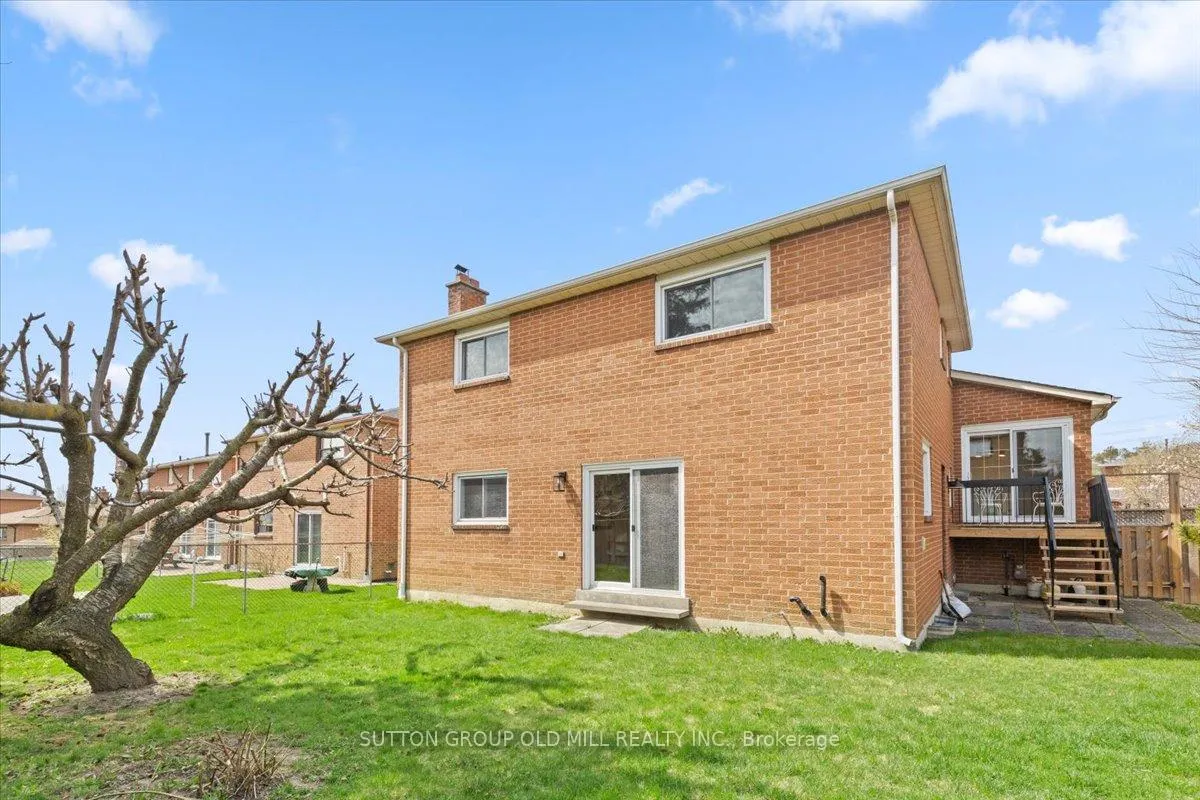 Photo 10 of 37 Brandy Crescent, Vaughan, East Woodbridge — HOMEH