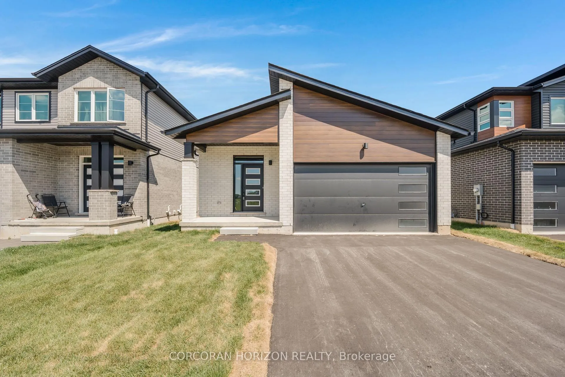Photo 1 of 52 Moon Crescent, Cambridge — HOMEH