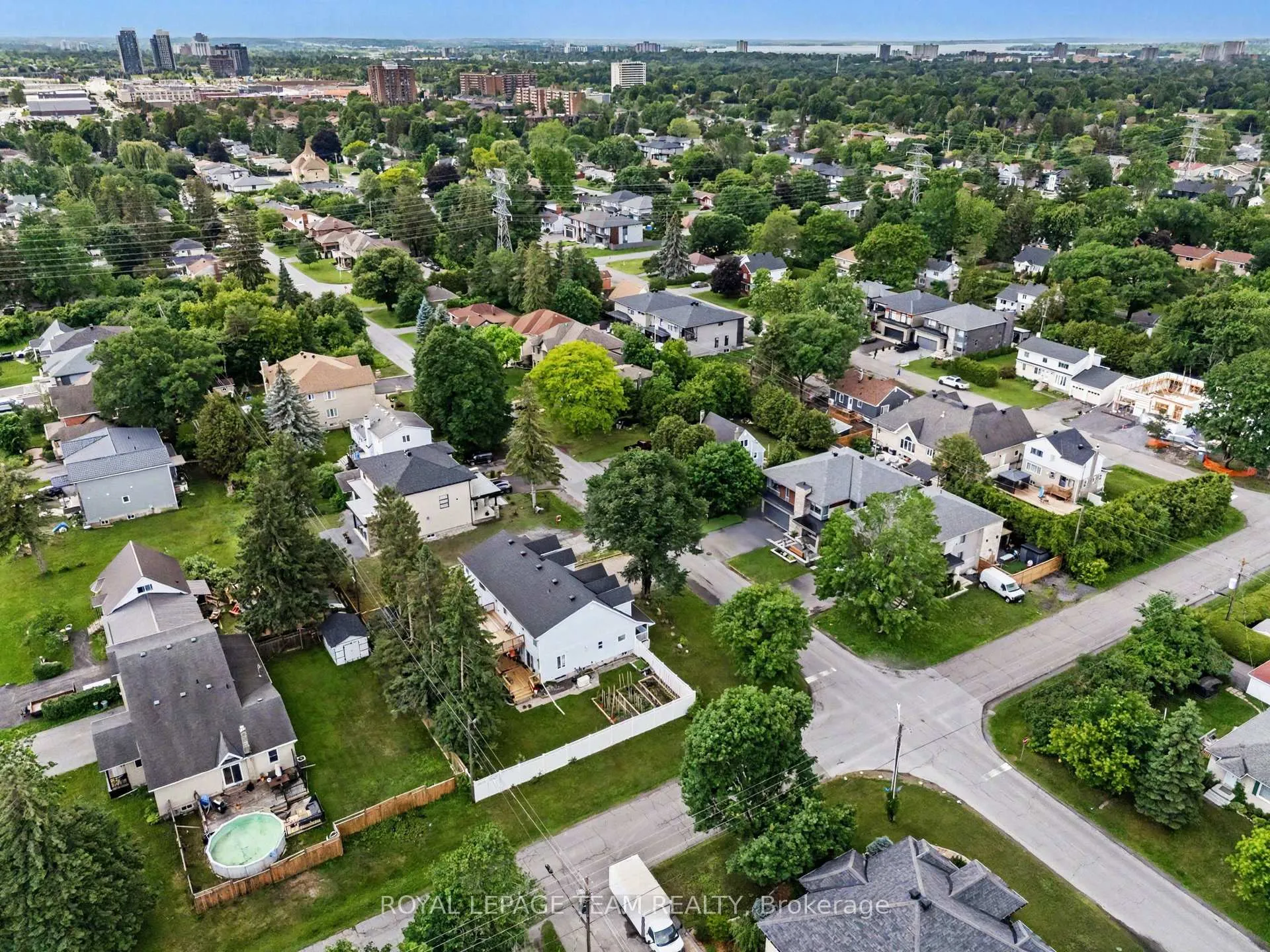 Photo 2 of 50 Lotta Avenue, Ottawa, Meadowlands/St. Claire Gardens — HOMEH