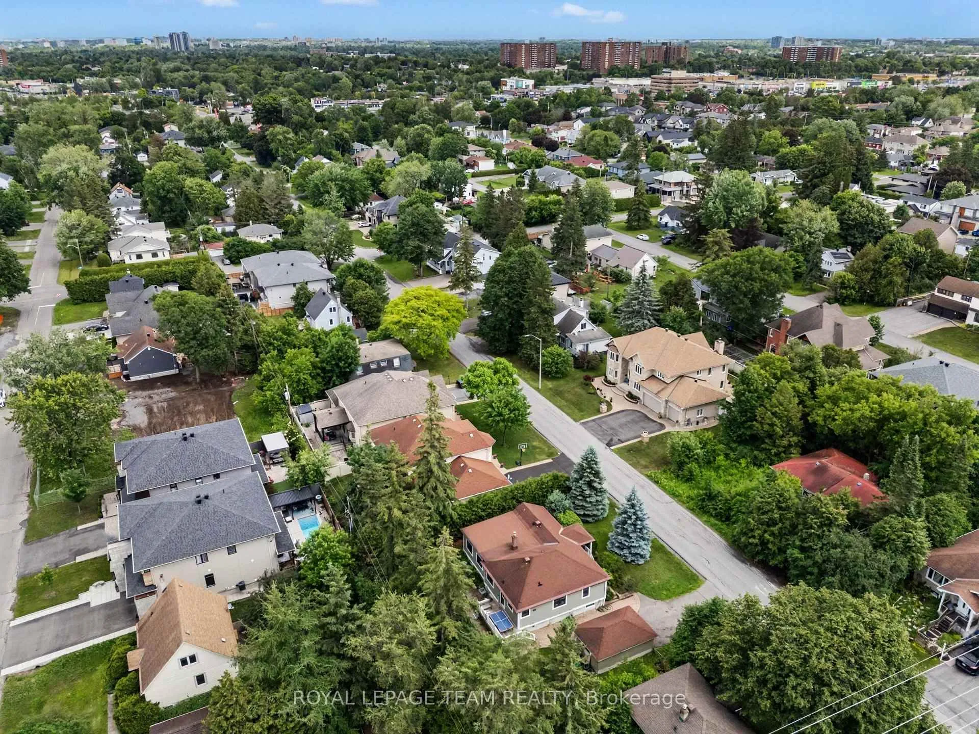 Photo 4 of 50 Lotta Avenue, Ottawa, Meadowlands/St. Claire Gardens — HOMEH