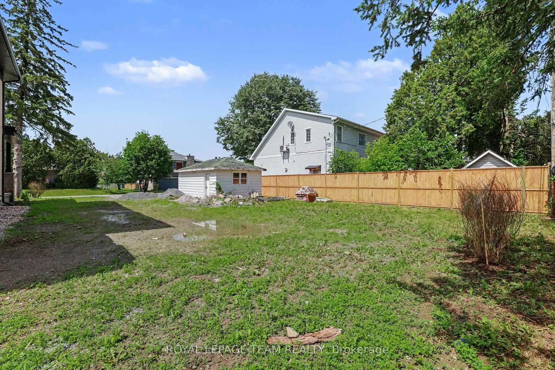 Photo 14 of 50 Lotta Avenue, Ottawa, Meadowlands/St. Claire Gardens — HOMEH