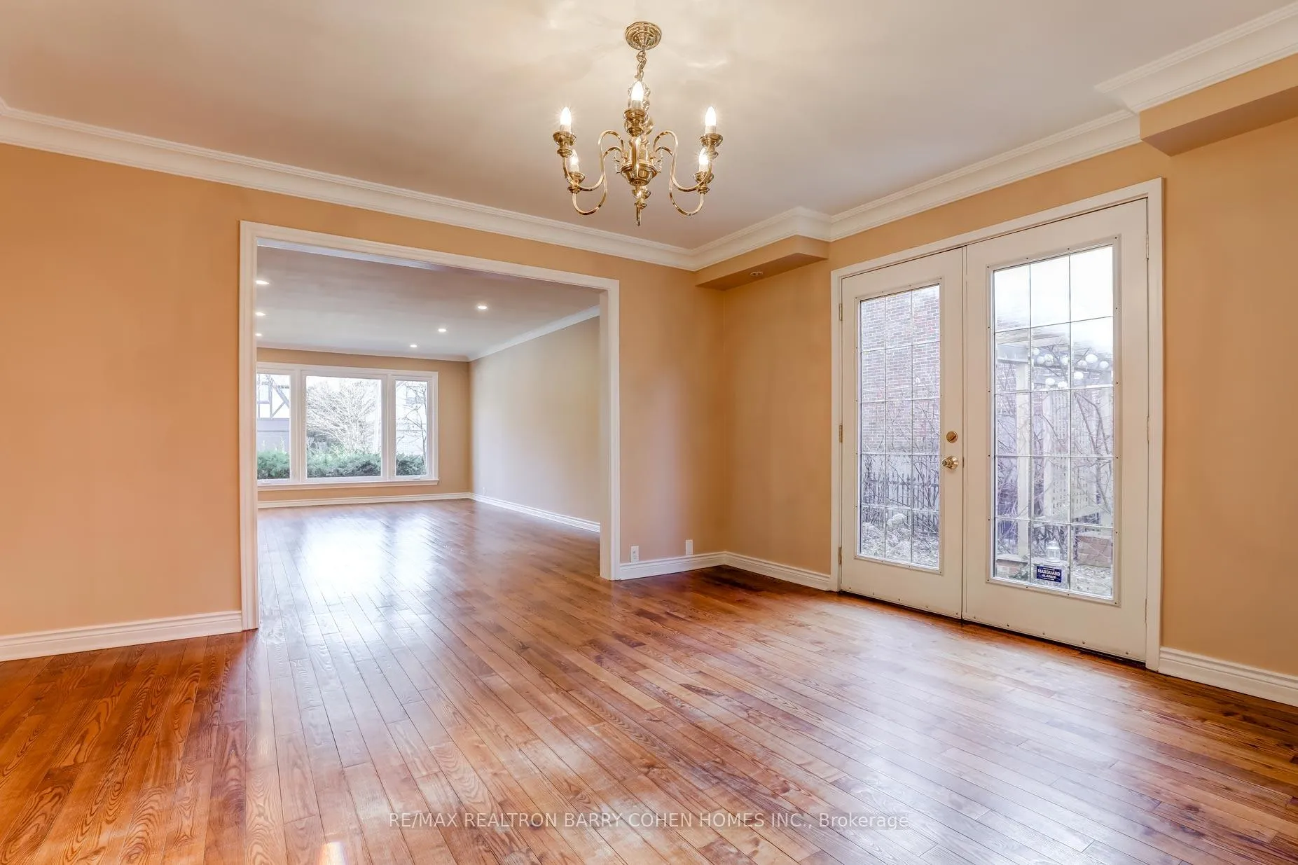 Photo 8 of 9 Sonata Crescent, North York, Banbury-Don Mills — HOMEH