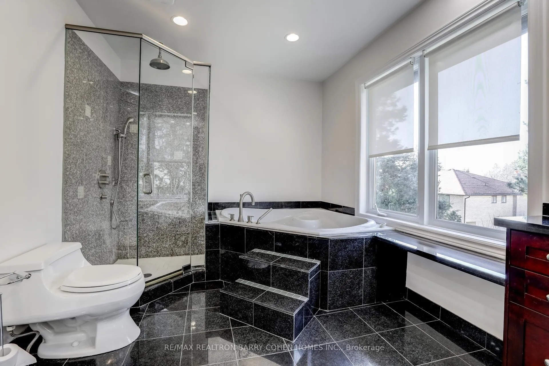 Photo 25 of 9 Sonata Crescent, North York, Banbury-Don Mills — HOMEH