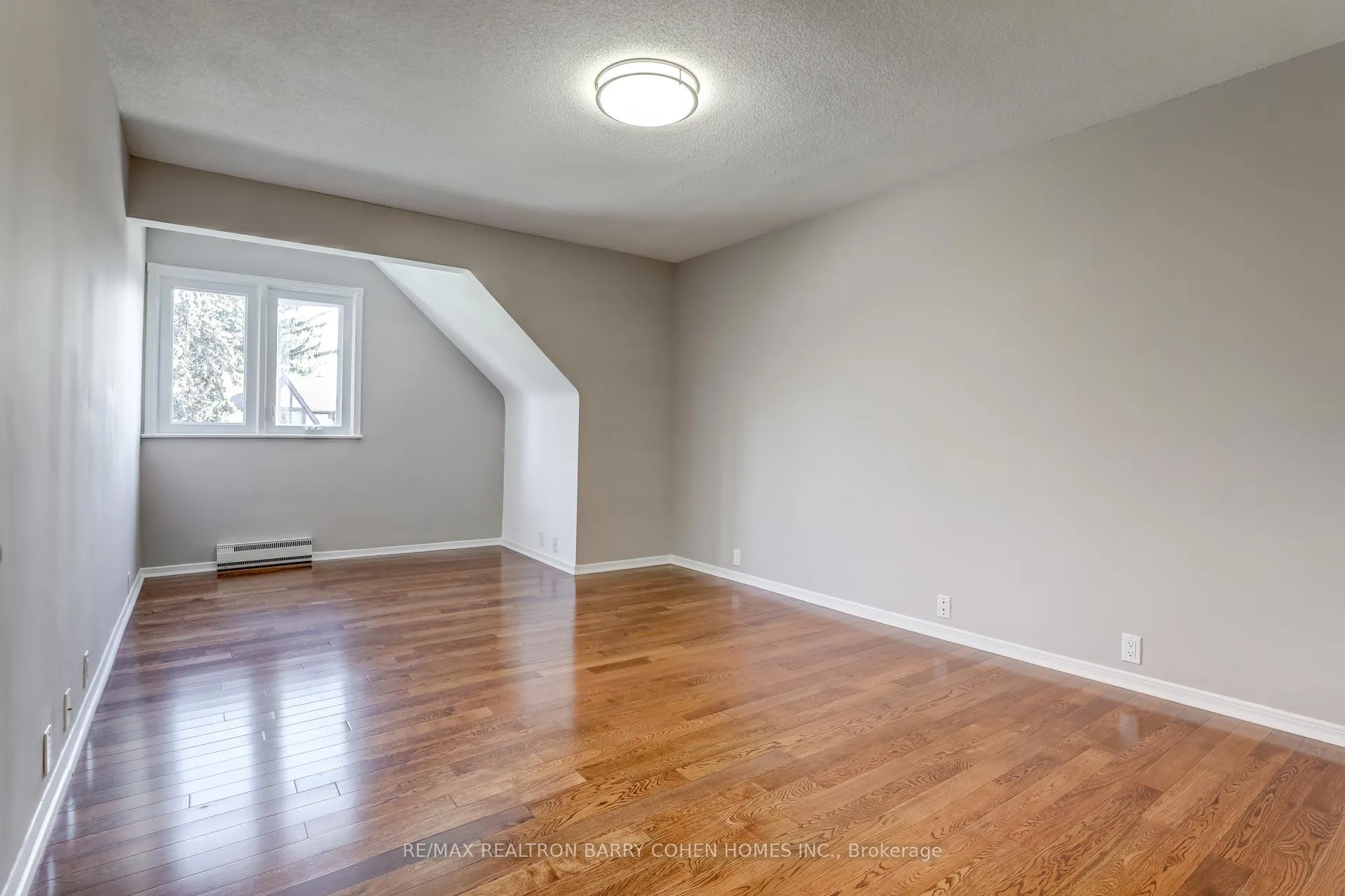 Photo 28 of 9 Sonata Crescent, North York, Banbury-Don Mills — HOMEH