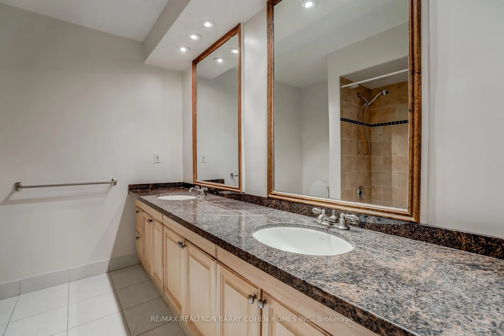 Photo 29 of 9 Sonata Crescent, North York, Banbury-Don Mills — HOMEH