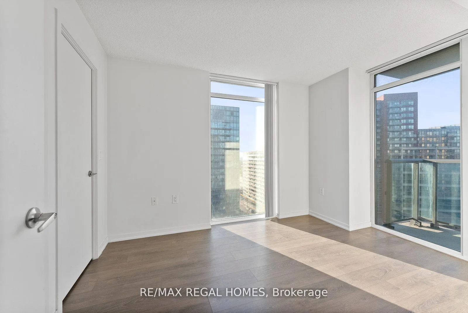 Photo 11 of Unit 1609W, 36 Lisgar Street, Toronto, Little Portugal — HOMEH