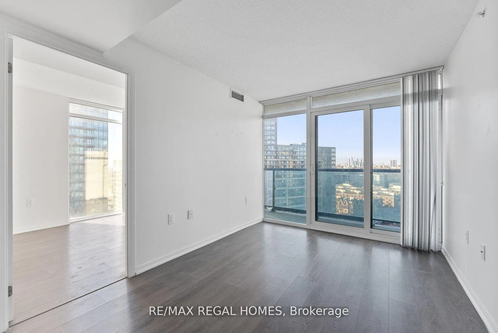 Photo 12 of Unit 1609W, 36 Lisgar Street, Toronto, Little Portugal — HOMEH
