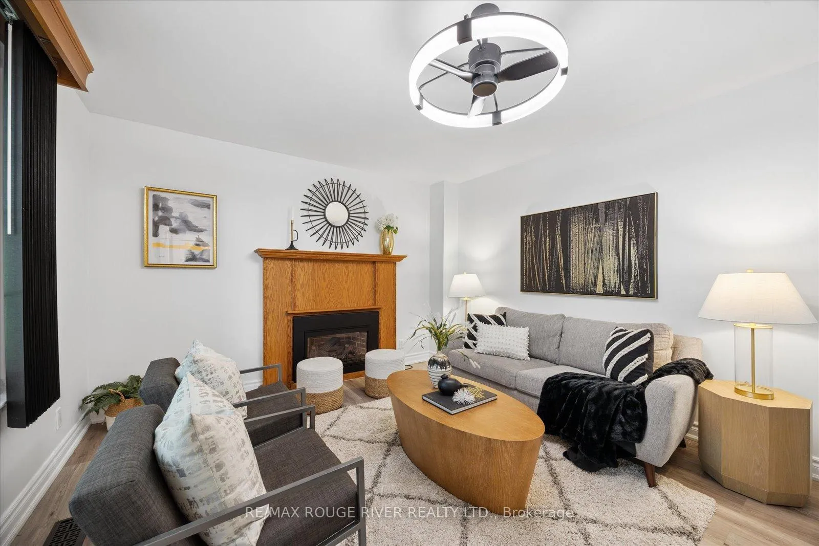 Photo 4 of 861 Douglas Avenue, Pickering, Bay Ridges — HOMEH