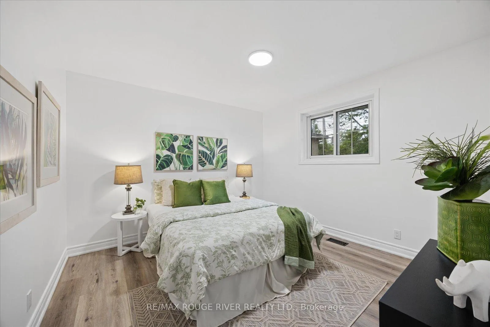Photo 11 of 861 Douglas Avenue, Pickering, Bay Ridges — HOMEH