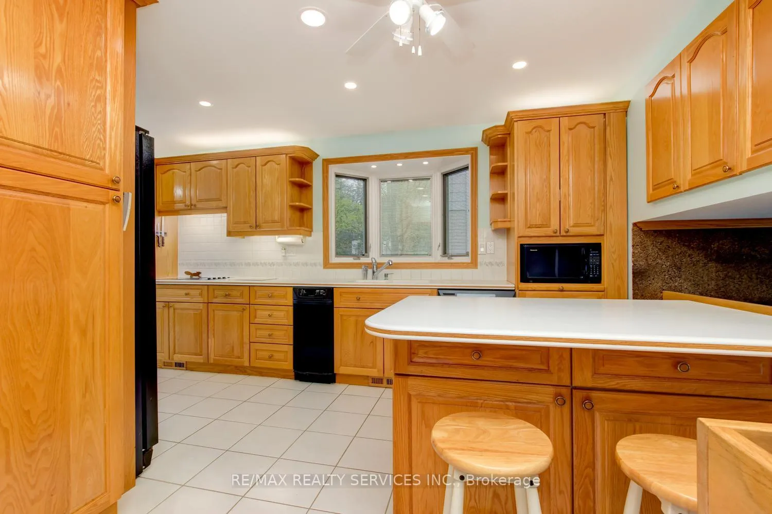 Photo 10 of 101 George Henry Boulevard, North York, Henry Farm — HOMEH