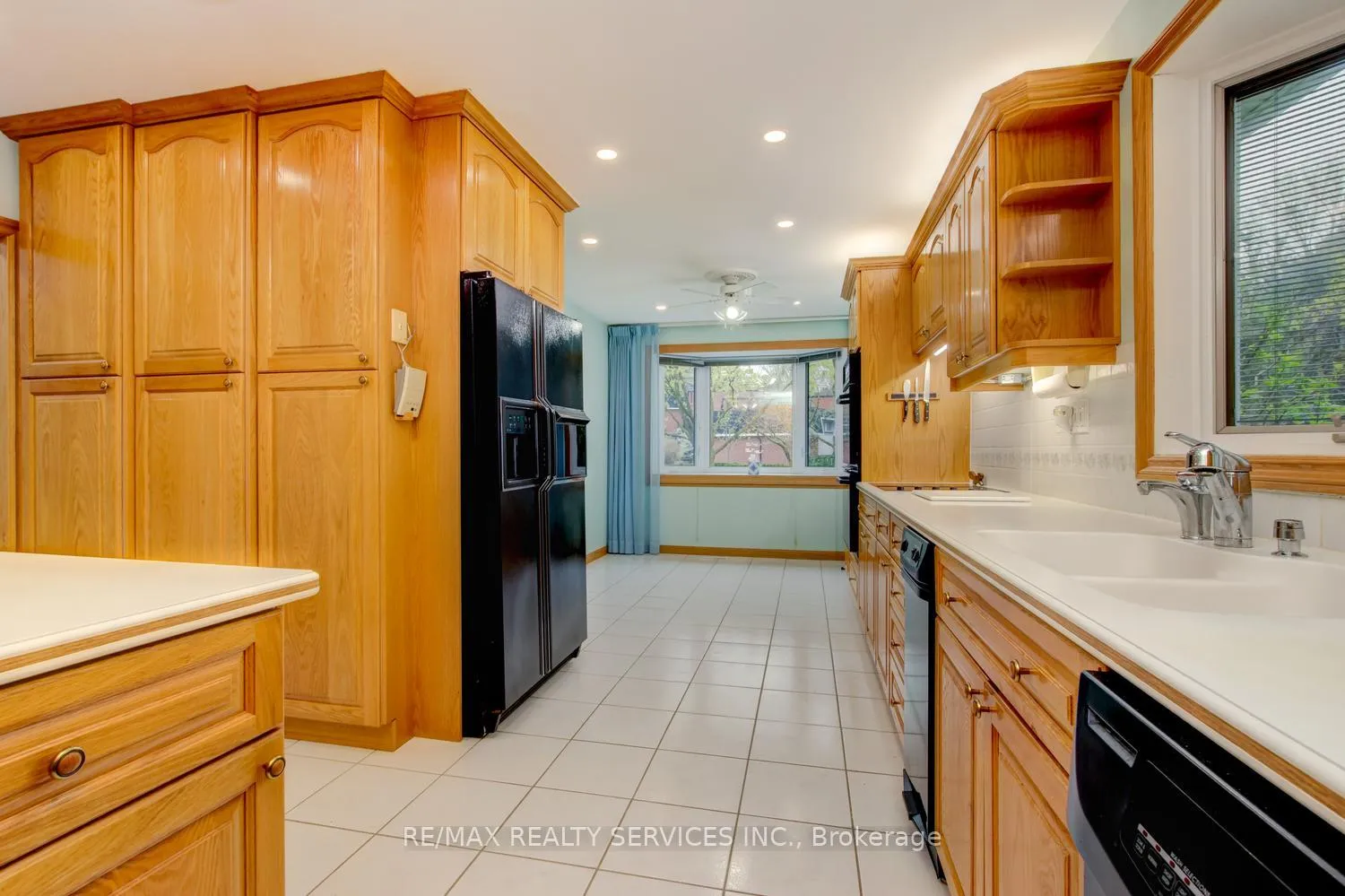 Photo 12 of 101 George Henry Boulevard, North York, Henry Farm — HOMEH
