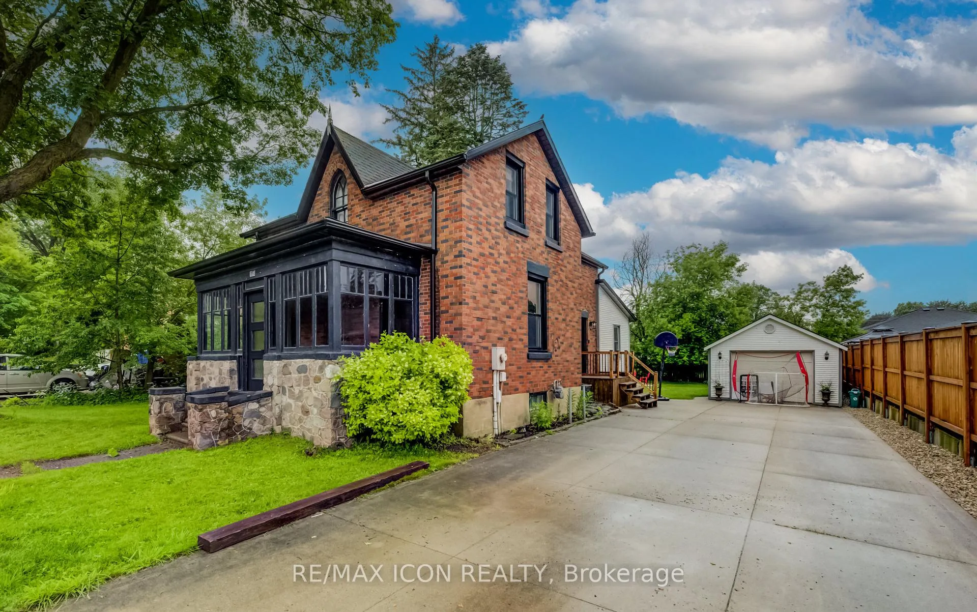 Photo 3 of 110 Brock Street, Minto — HOMEH