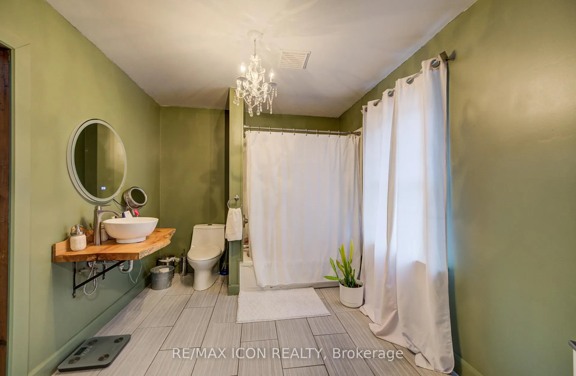 Photo 25 of 110 Brock Street, Minto — HOMEH