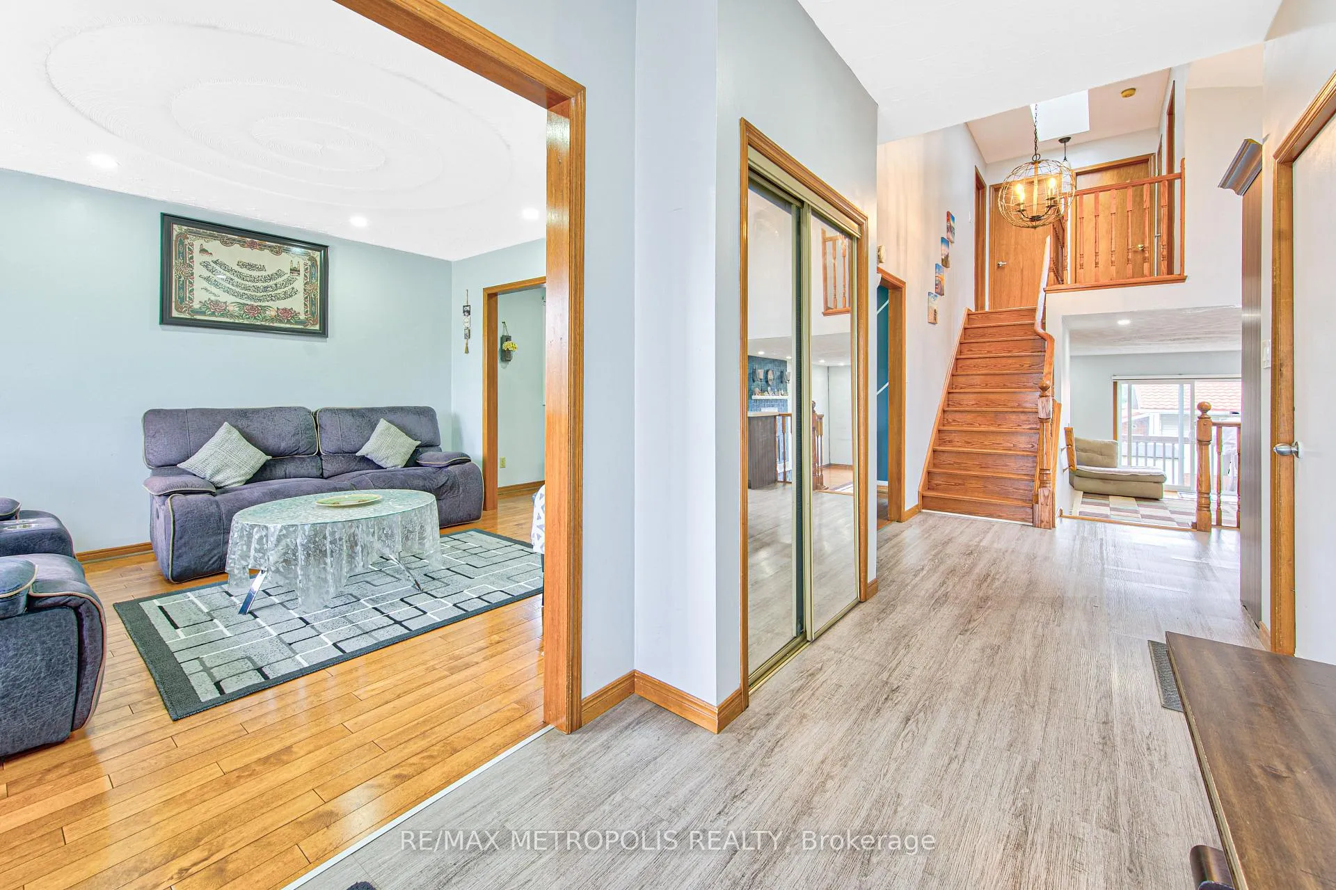 Photo 6 of 184 Stonyburn Crescent, Cambridge — HOMEH