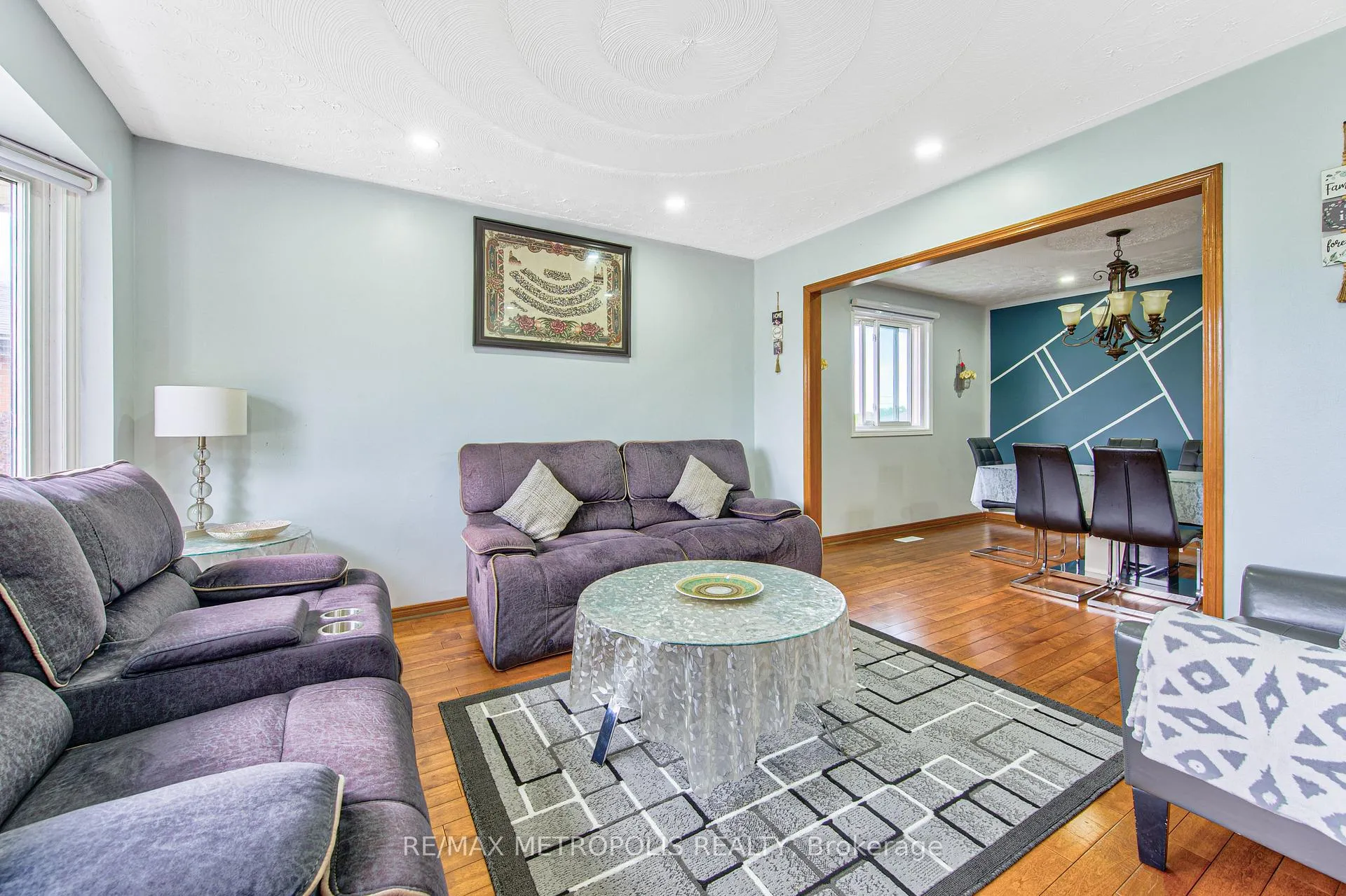 Photo 7 of 184 Stonyburn Crescent, Cambridge — HOMEH