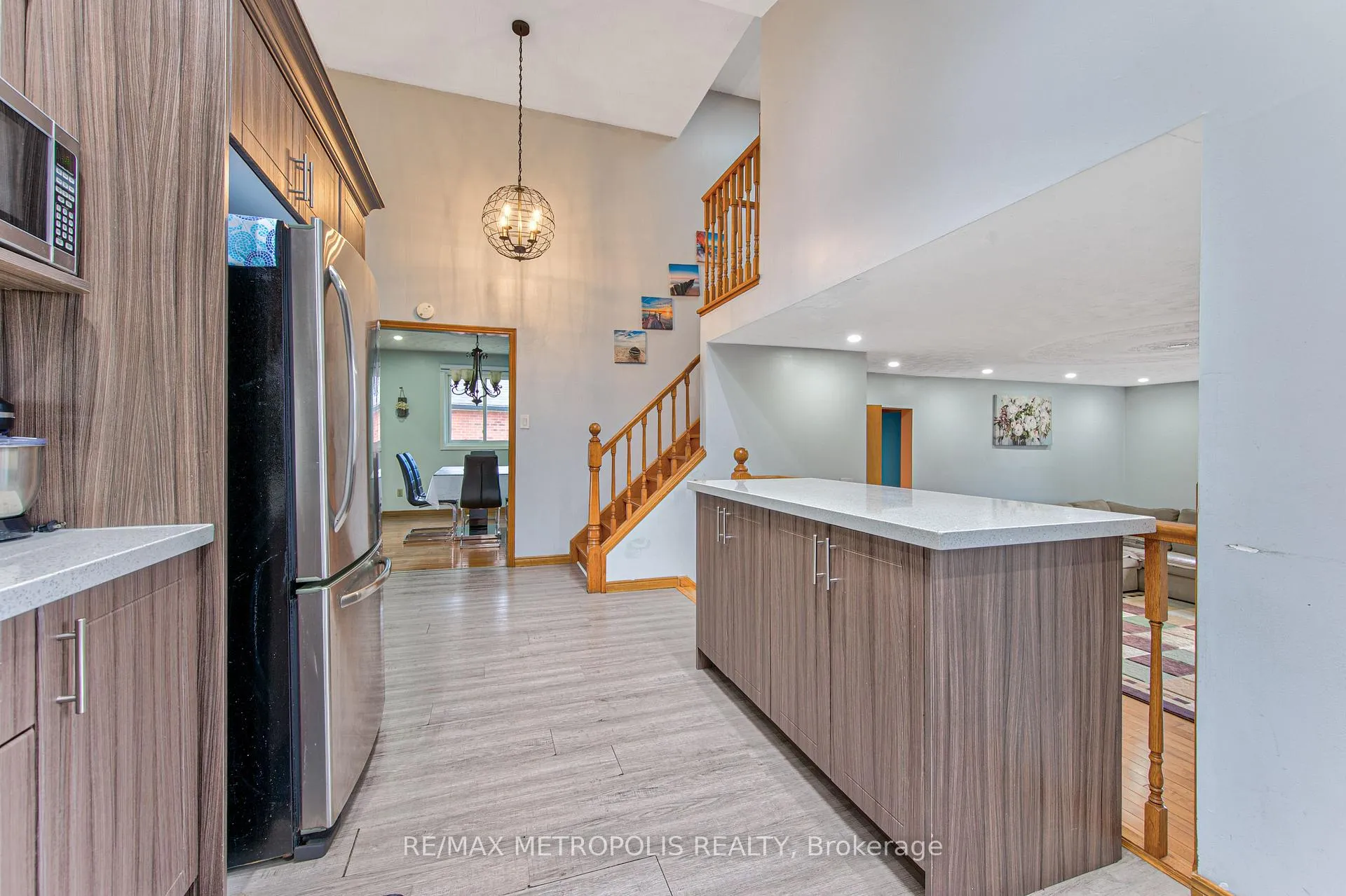 Photo 17 of 184 Stonyburn Crescent, Cambridge — HOMEH
