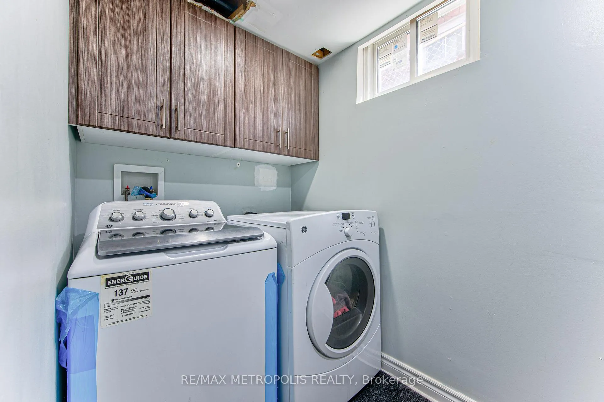 Photo 36 of 184 Stonyburn Crescent, Cambridge — HOMEH
