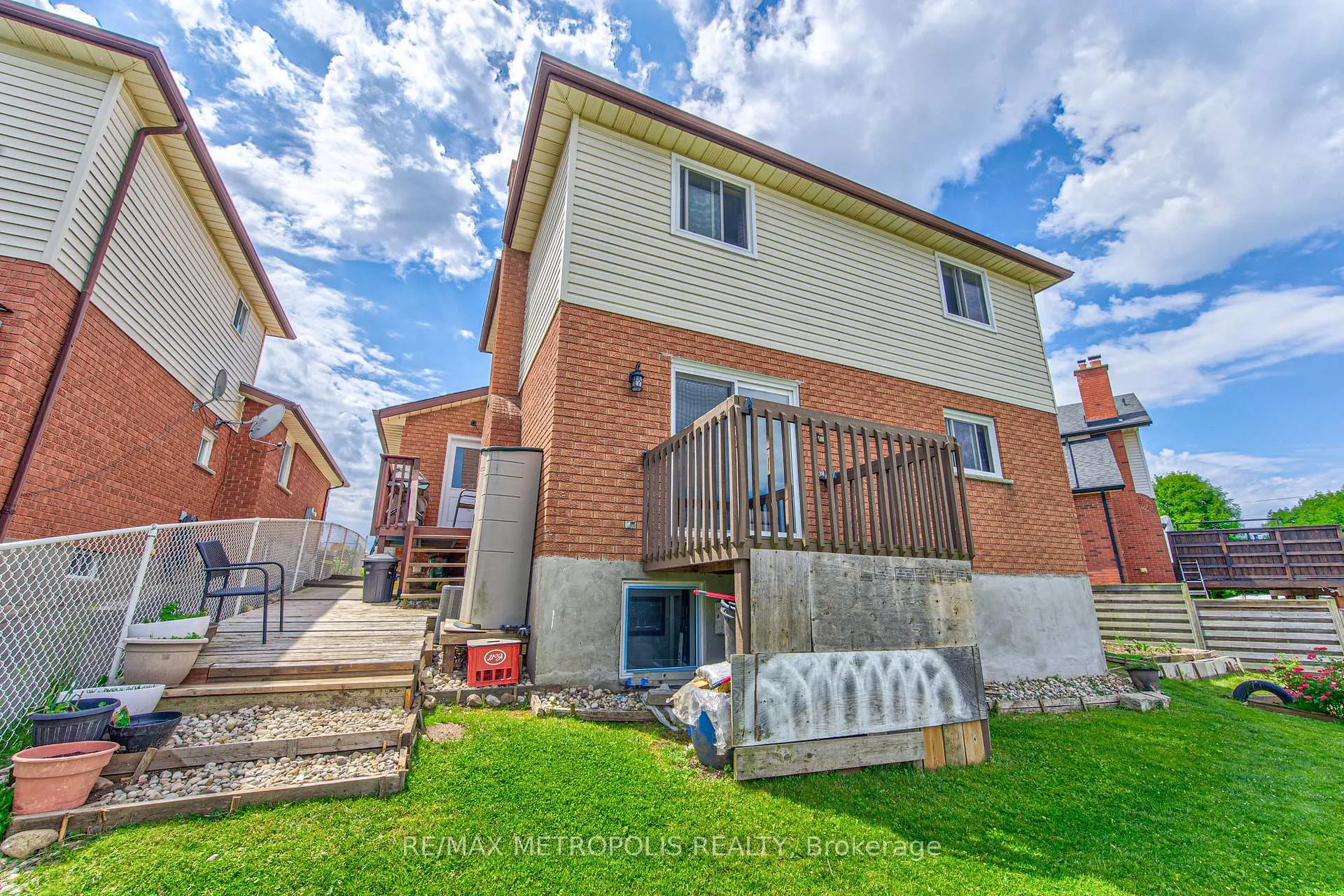 Photo 47 of 184 Stonyburn Crescent, Cambridge — HOMEH