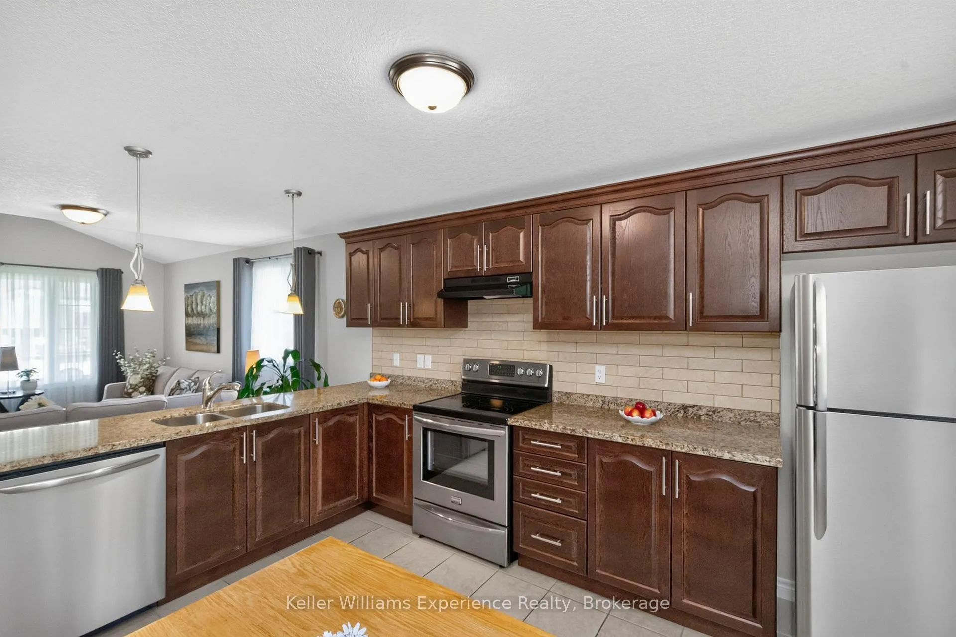 Photo 11 of 5 Sheppard Drive, Tay, Victoria Harbour — HOMEH