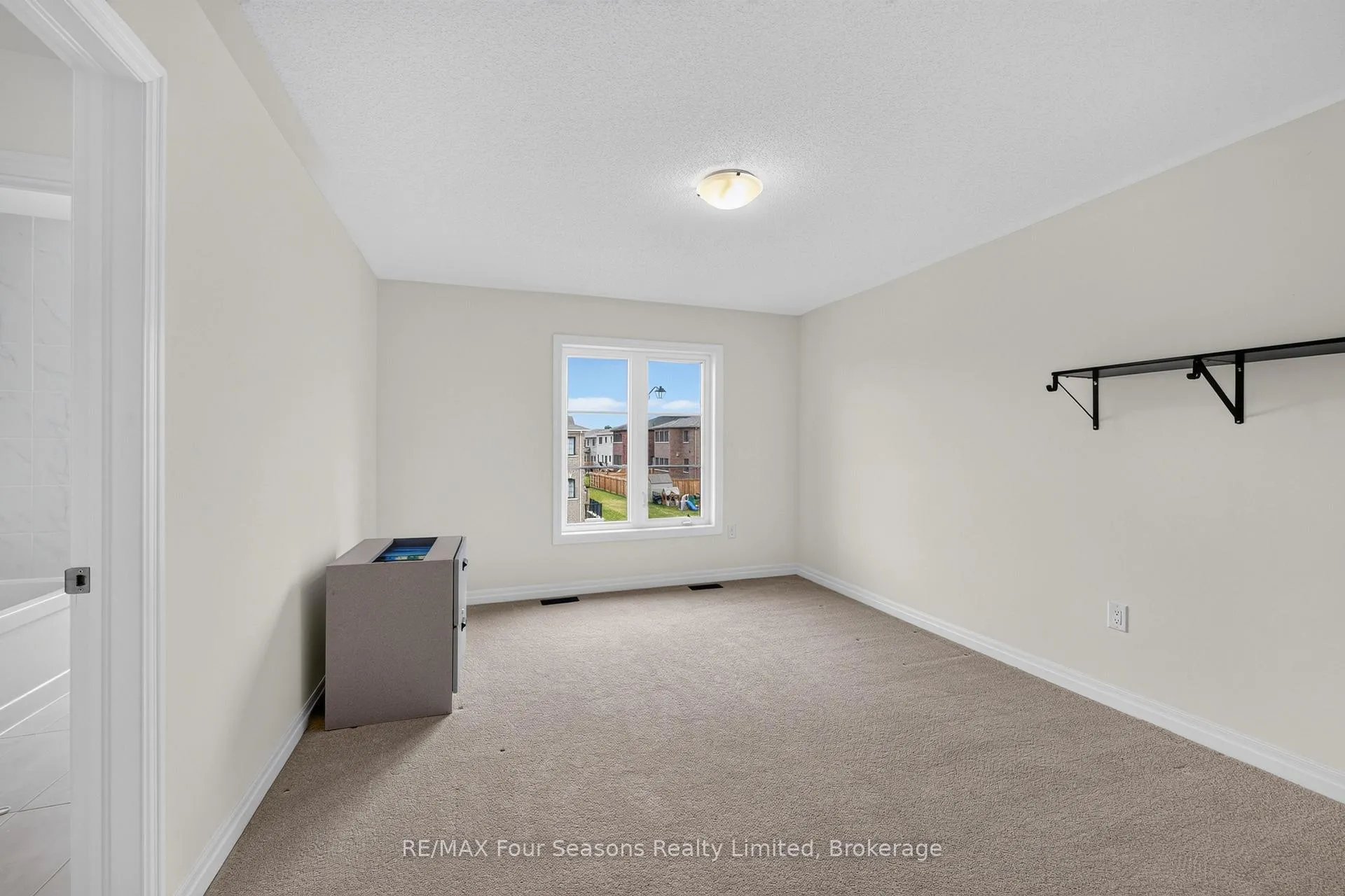 Photo 31 of 203 Coates Drive, Clearview, Rural Clearview — HOMEH