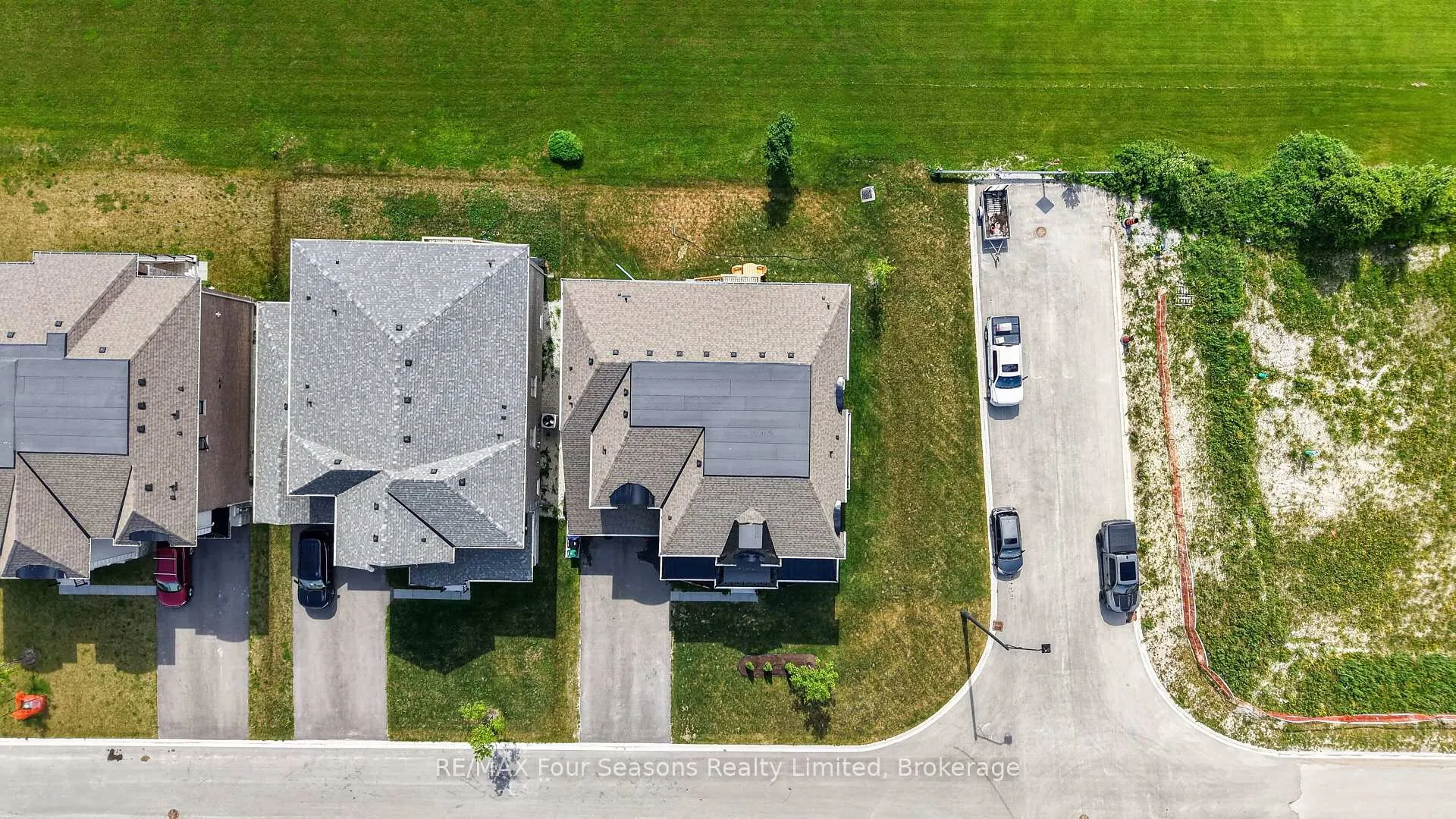 Photo 46 of 203 Coates Drive, Clearview, Rural Clearview — HOMEH