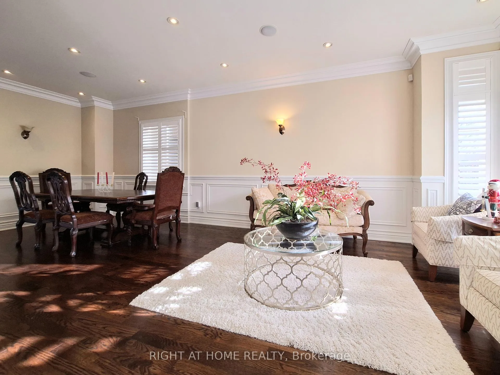Photo 5 of 378 Douglas Avenue, Toronto, Bedford Park-Nortown — HOMEH