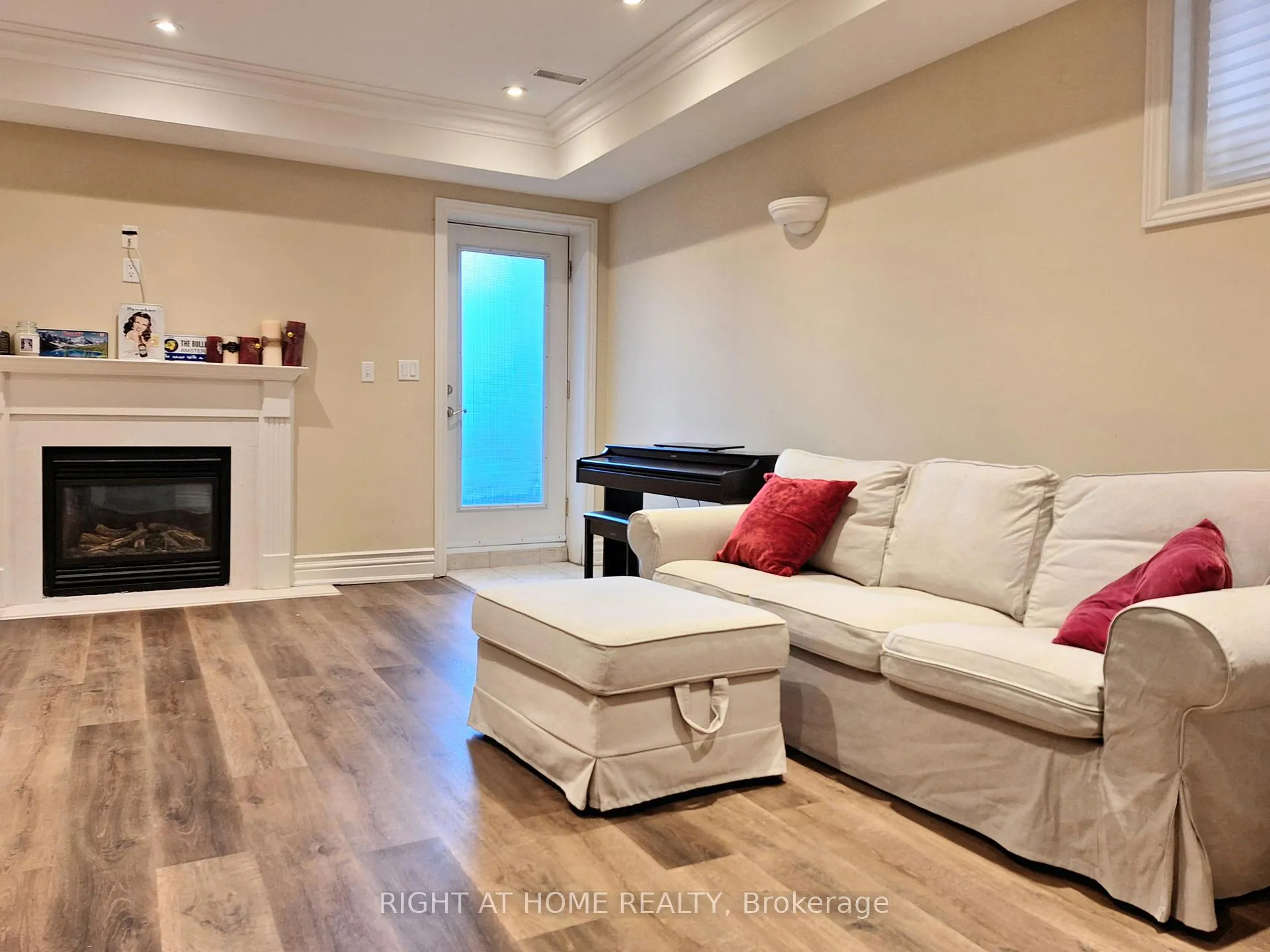 Photo 7 of 378 Douglas Avenue, Toronto, Bedford Park-Nortown — HOMEH