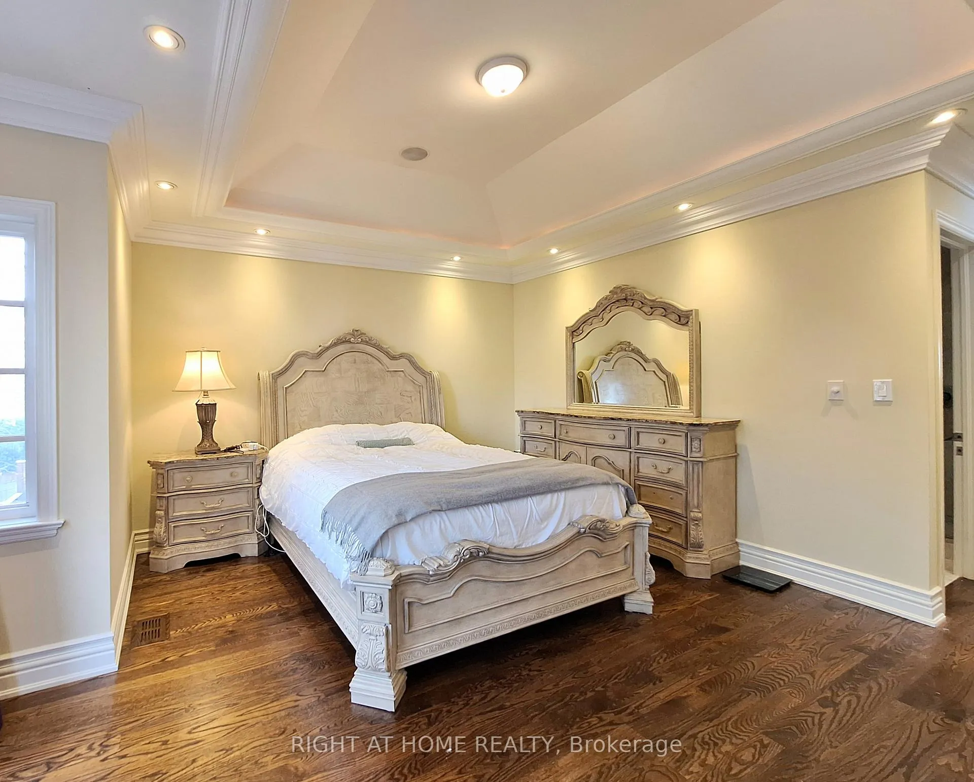 Photo 22 of 378 Douglas Avenue, Toronto, Bedford Park-Nortown — HOMEH
