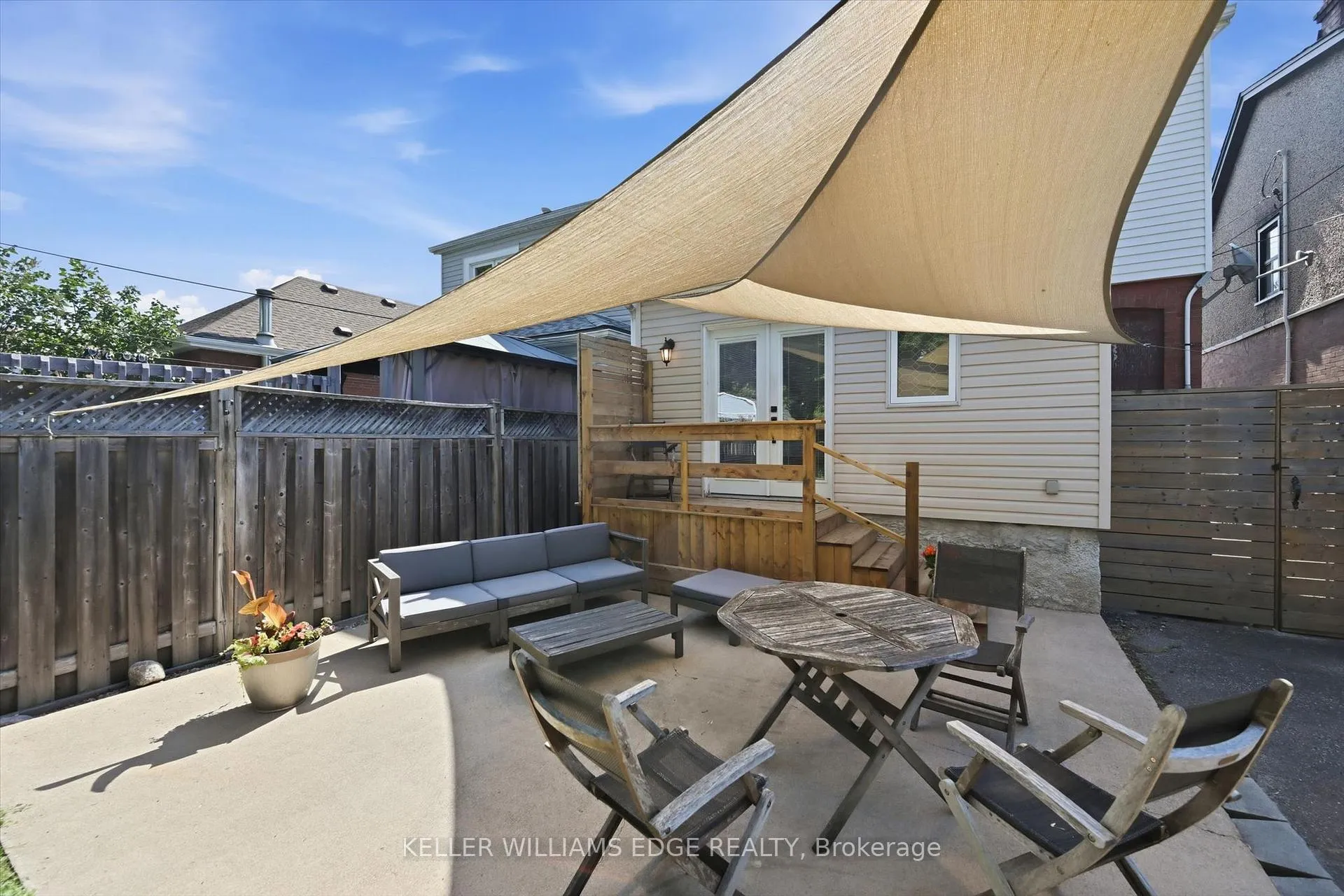 Photo 32 of 77 Cameron Avenue N, Hamilton, Homeside — HOMEH