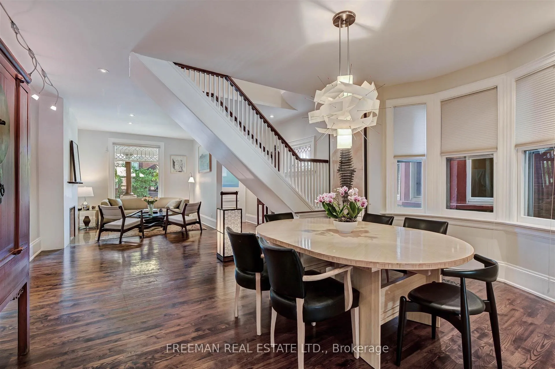 Photo 8 of 579 Palmerston Avenue, Toronto, The Annex — HOMEH