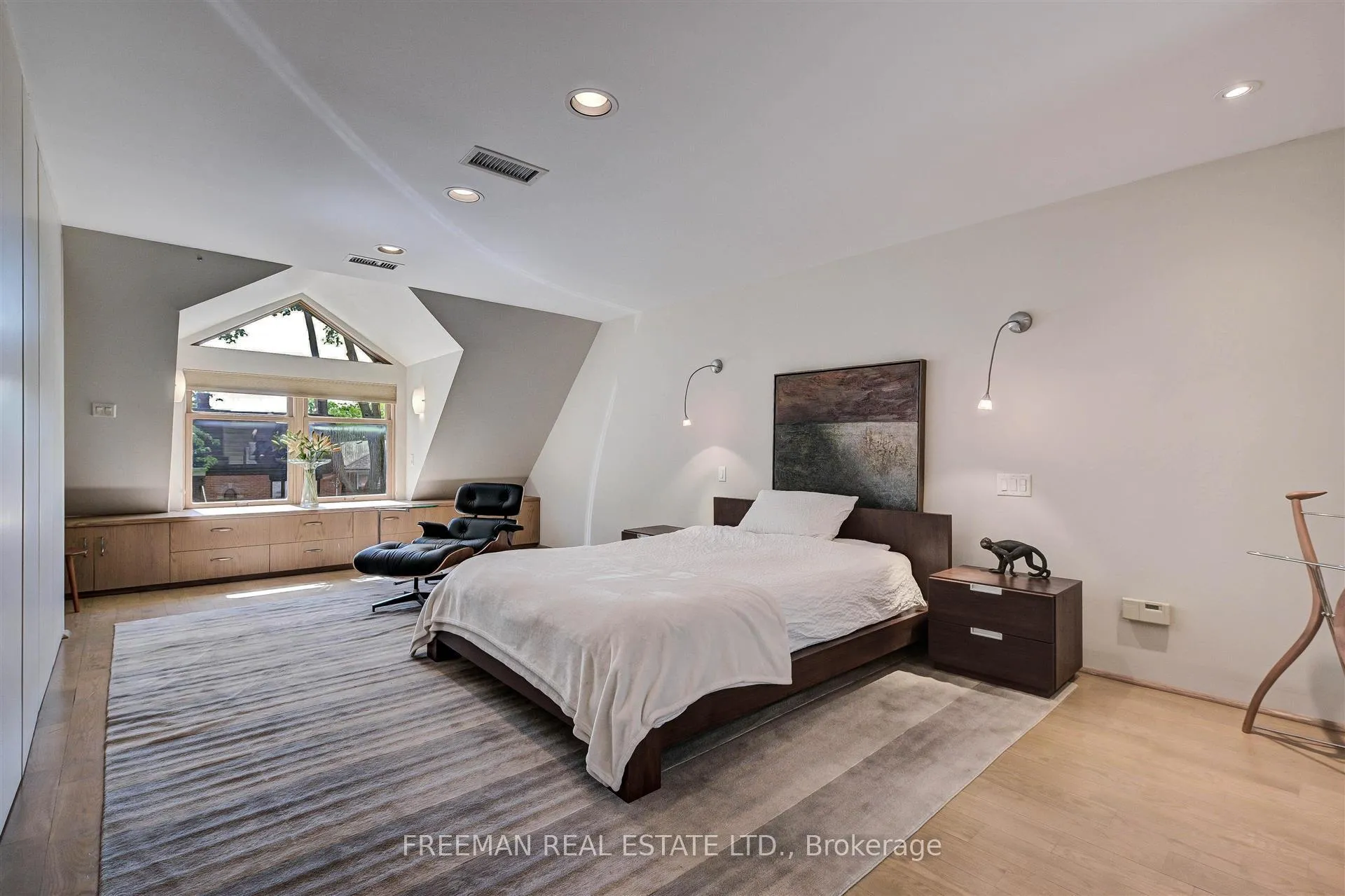 Photo 21 of 579 Palmerston Avenue, Toronto, The Annex — HOMEH