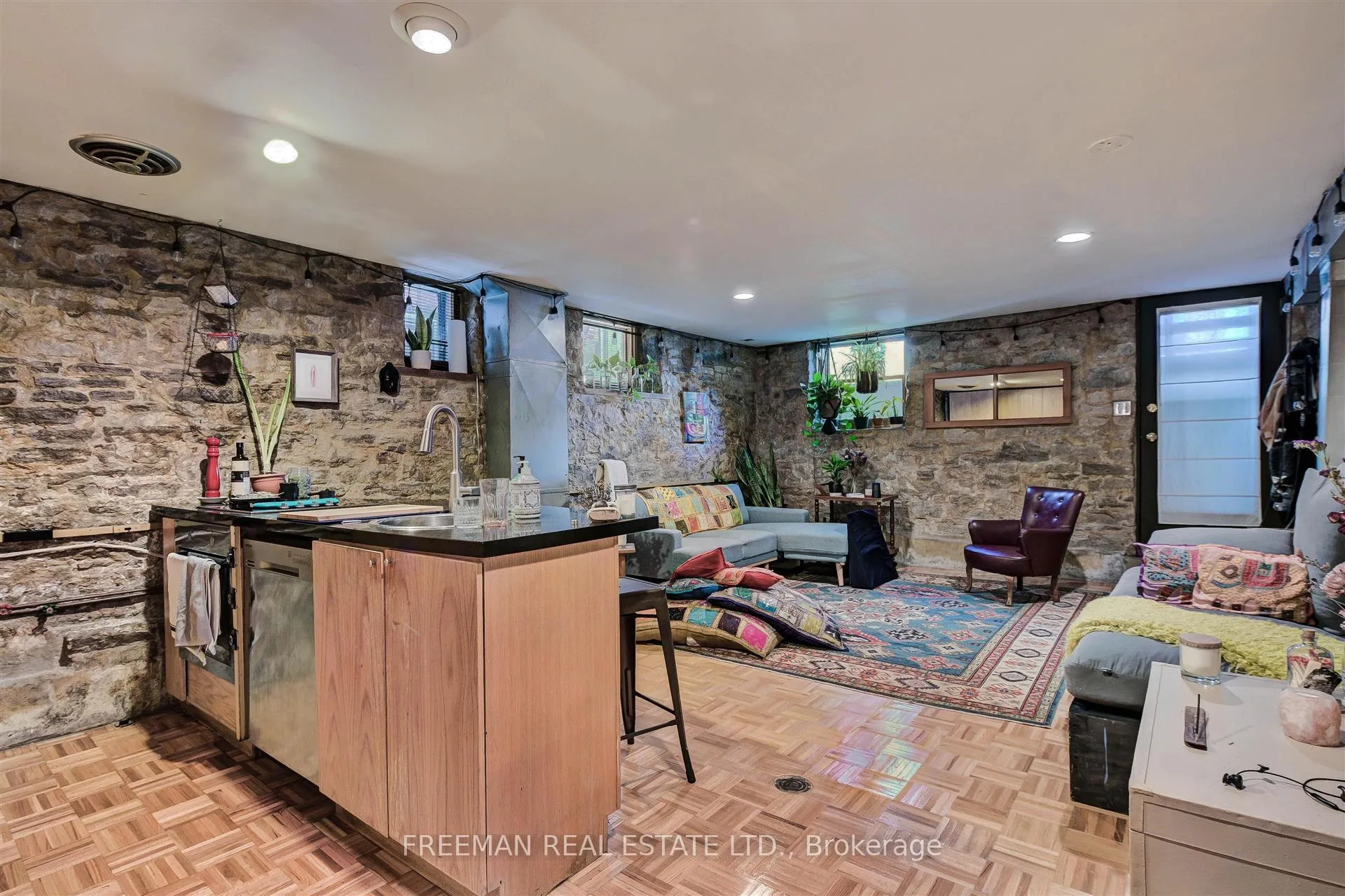 Photo 25 of 579 Palmerston Avenue, Toronto, The Annex — HOMEH
