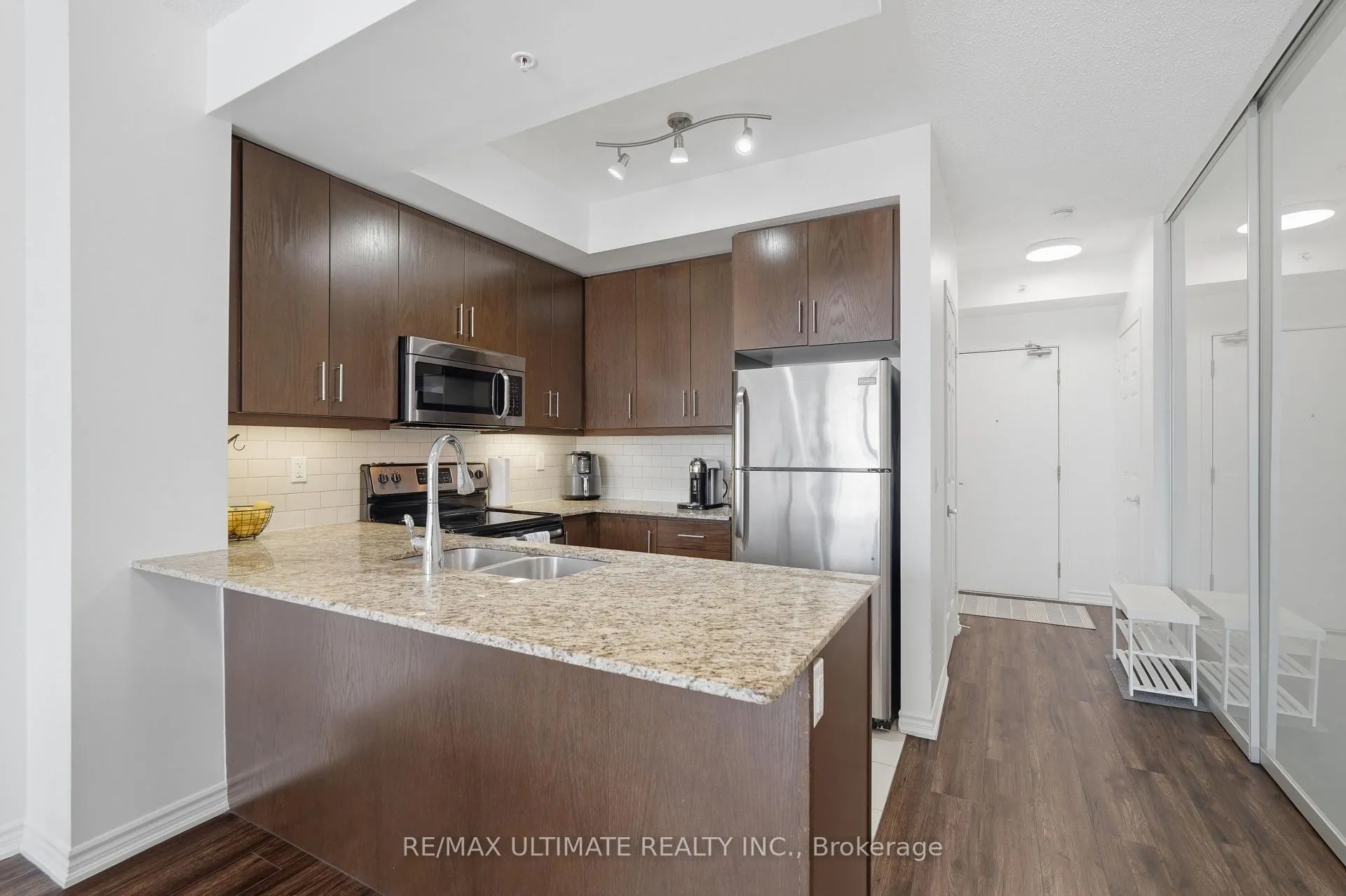 Photo 4 of Unit 801, 15 James Finlay Way, North York, Downsview-Roding-CFB — HOMEH
