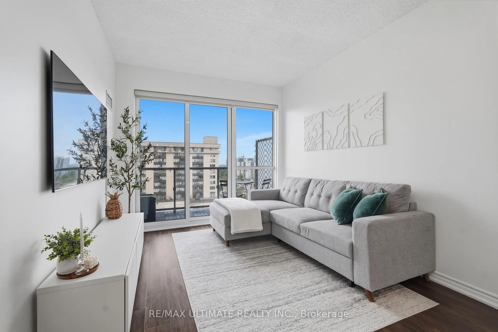 Photo 7 of Unit 801, 15 James Finlay Way, North York, Downsview-Roding-CFB — HOMEH