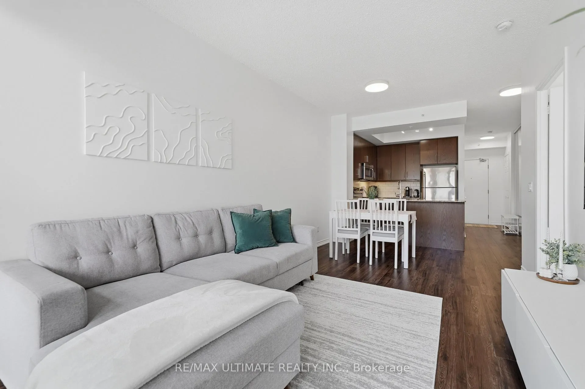 Photo 10 of Unit 801, 15 James Finlay Way, North York, Downsview-Roding-CFB — HOMEH