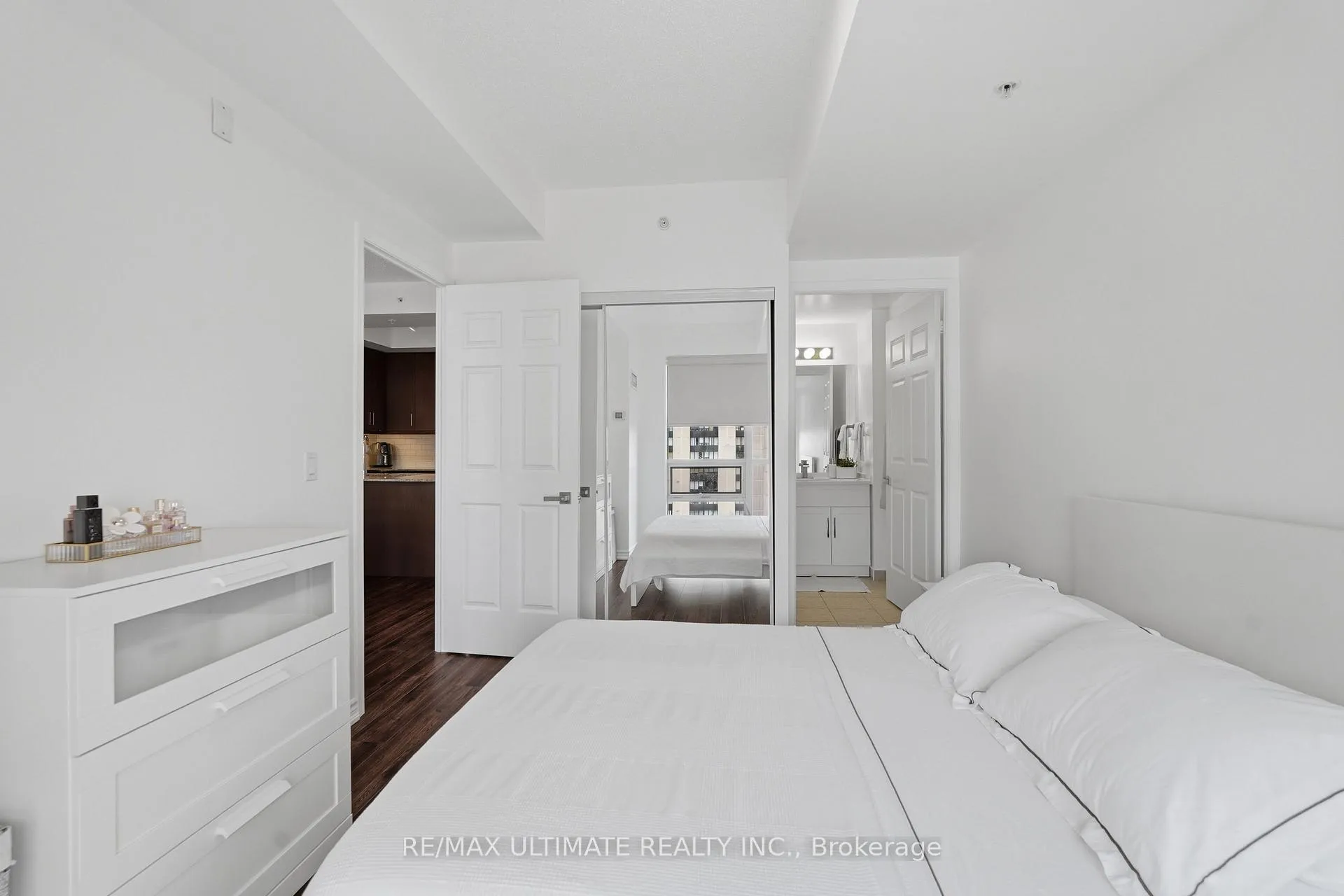 Photo 13 of Unit 801, 15 James Finlay Way, North York, Downsview-Roding-CFB — HOMEH