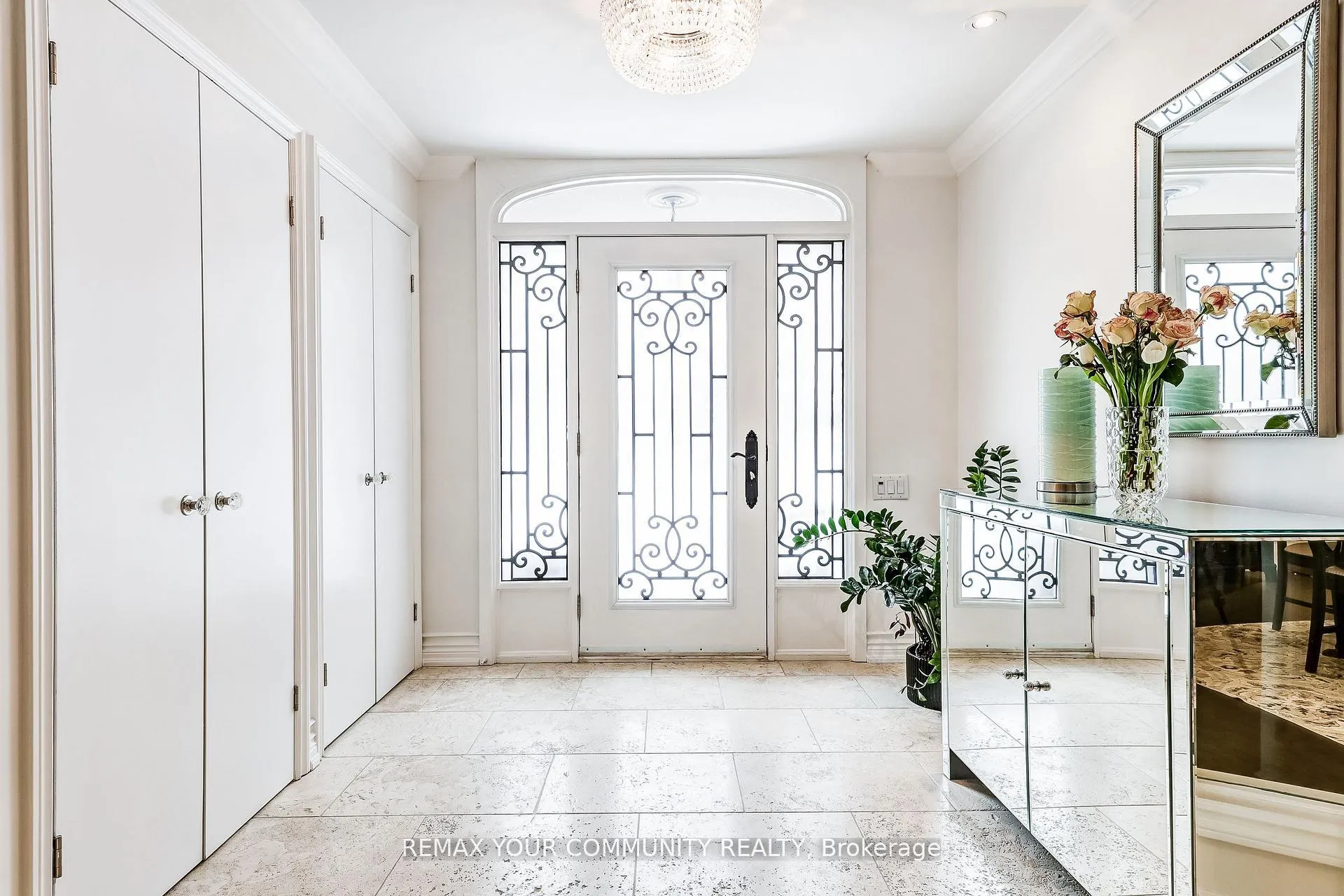 Photo 3 of 30 Deanbank Drive, Markham, Thornhill — HOMEH