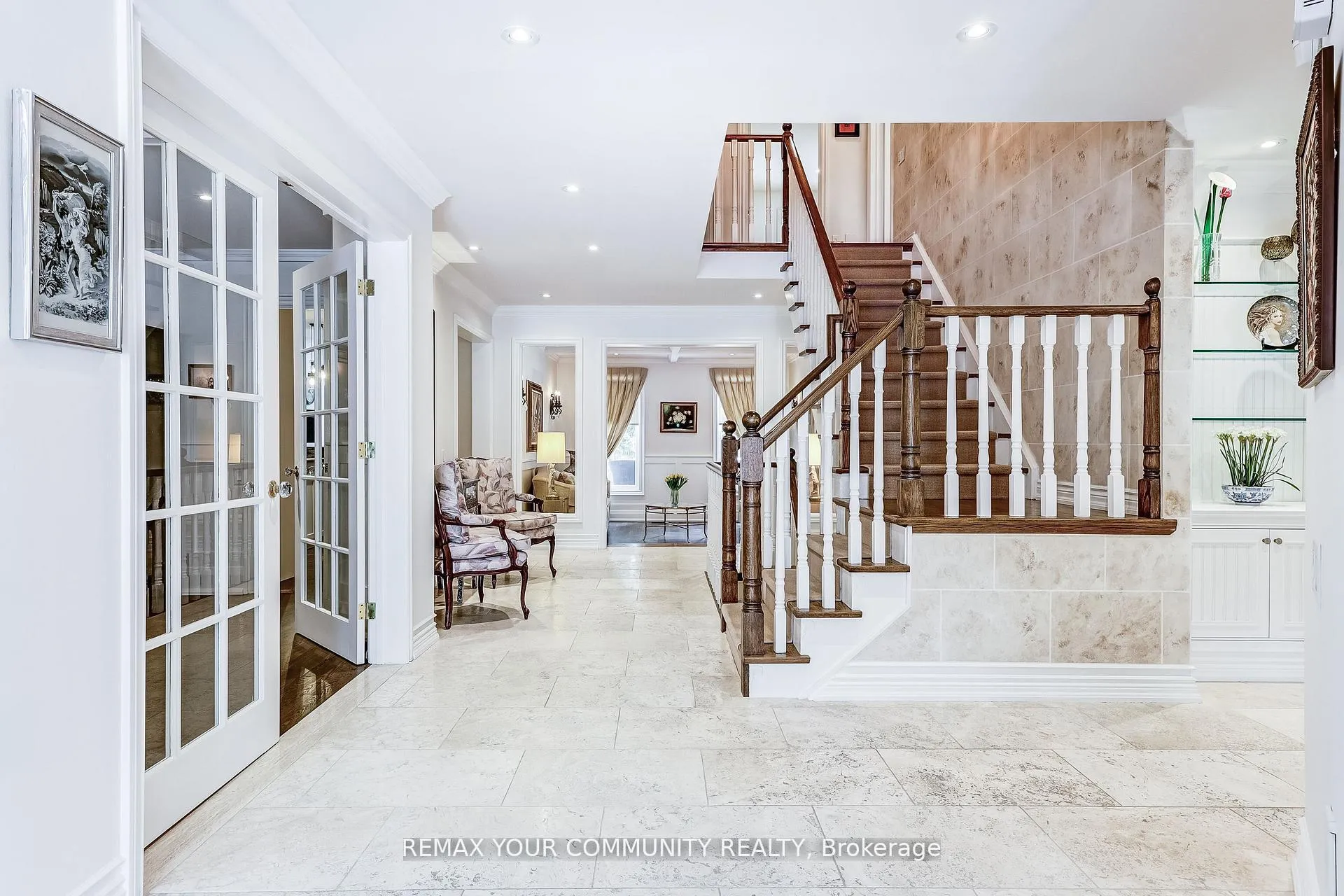 Photo 4 of 30 Deanbank Drive, Markham, Thornhill — HOMEH