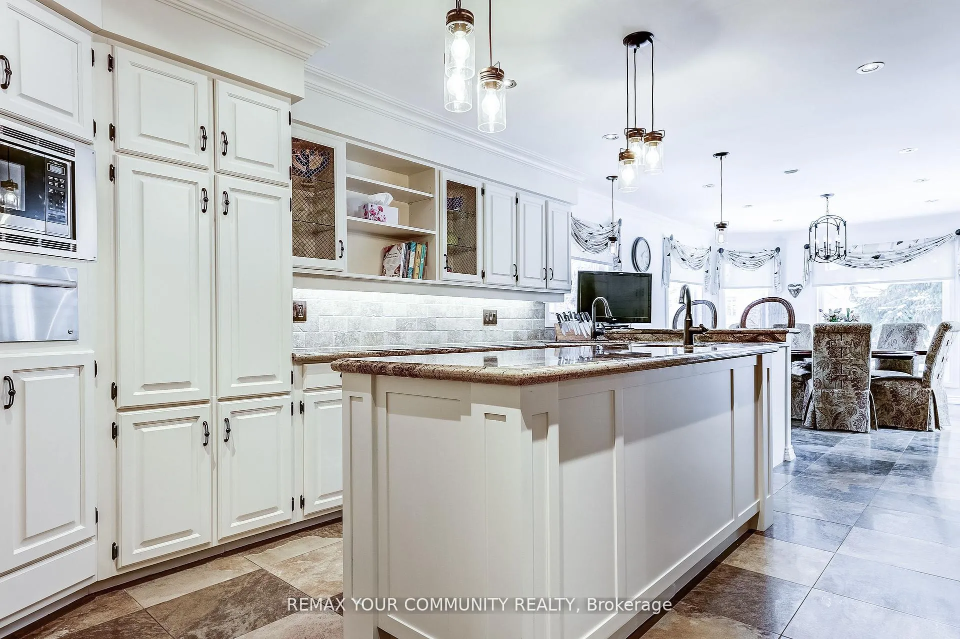 Photo 15 of 30 Deanbank Drive, Markham, Thornhill — HOMEH