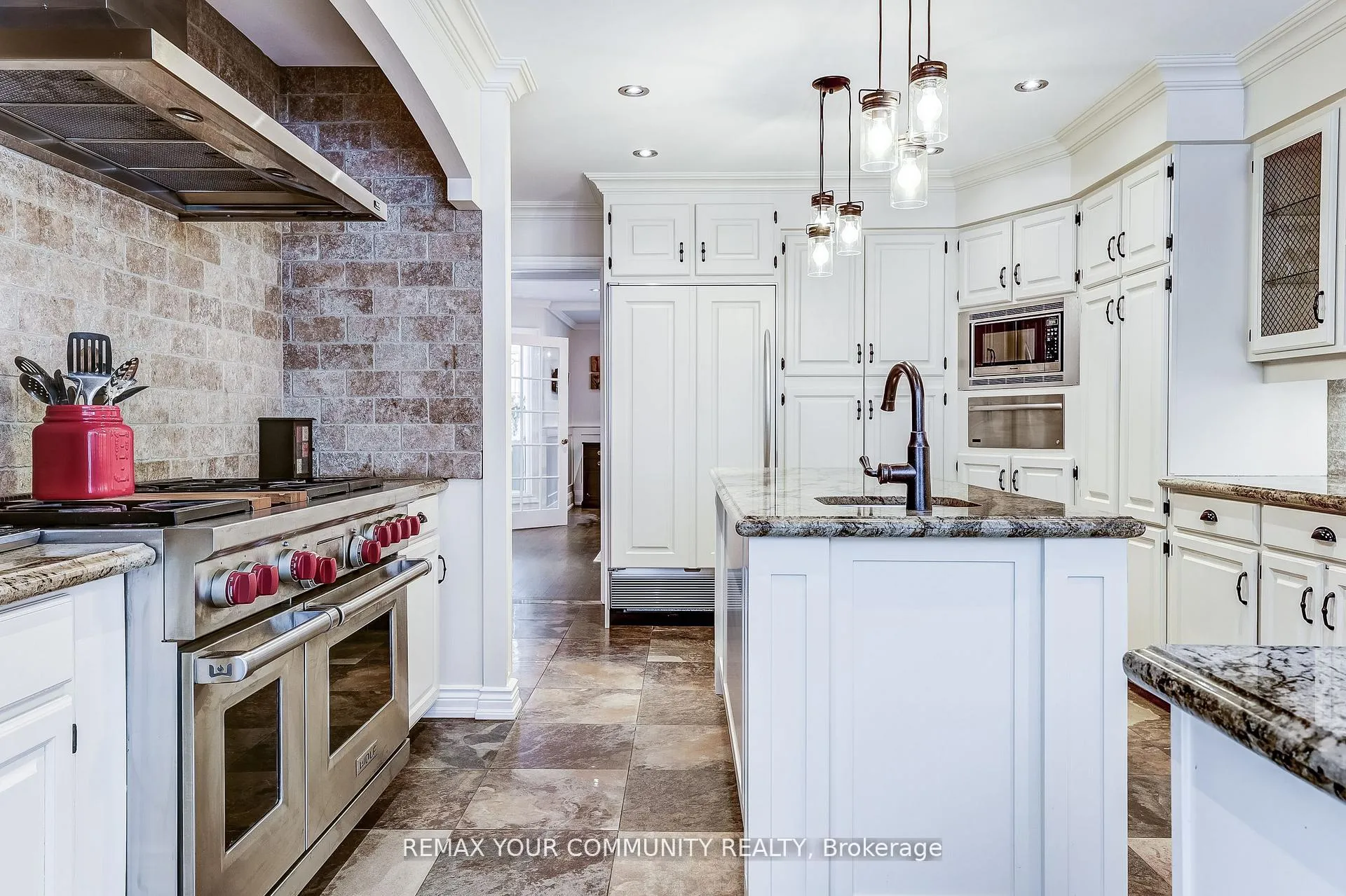 Photo 16 of 30 Deanbank Drive, Markham, Thornhill — HOMEH