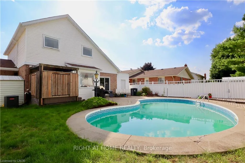 Photo 2 of 432 Heritage Drive, Kitchener, Grand River North — HOMEH