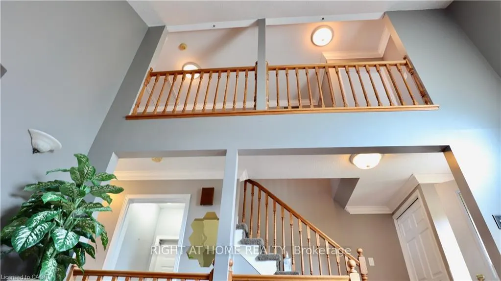 Photo 5 of 432 Heritage Drive, Kitchener, Grand River North — HOMEH